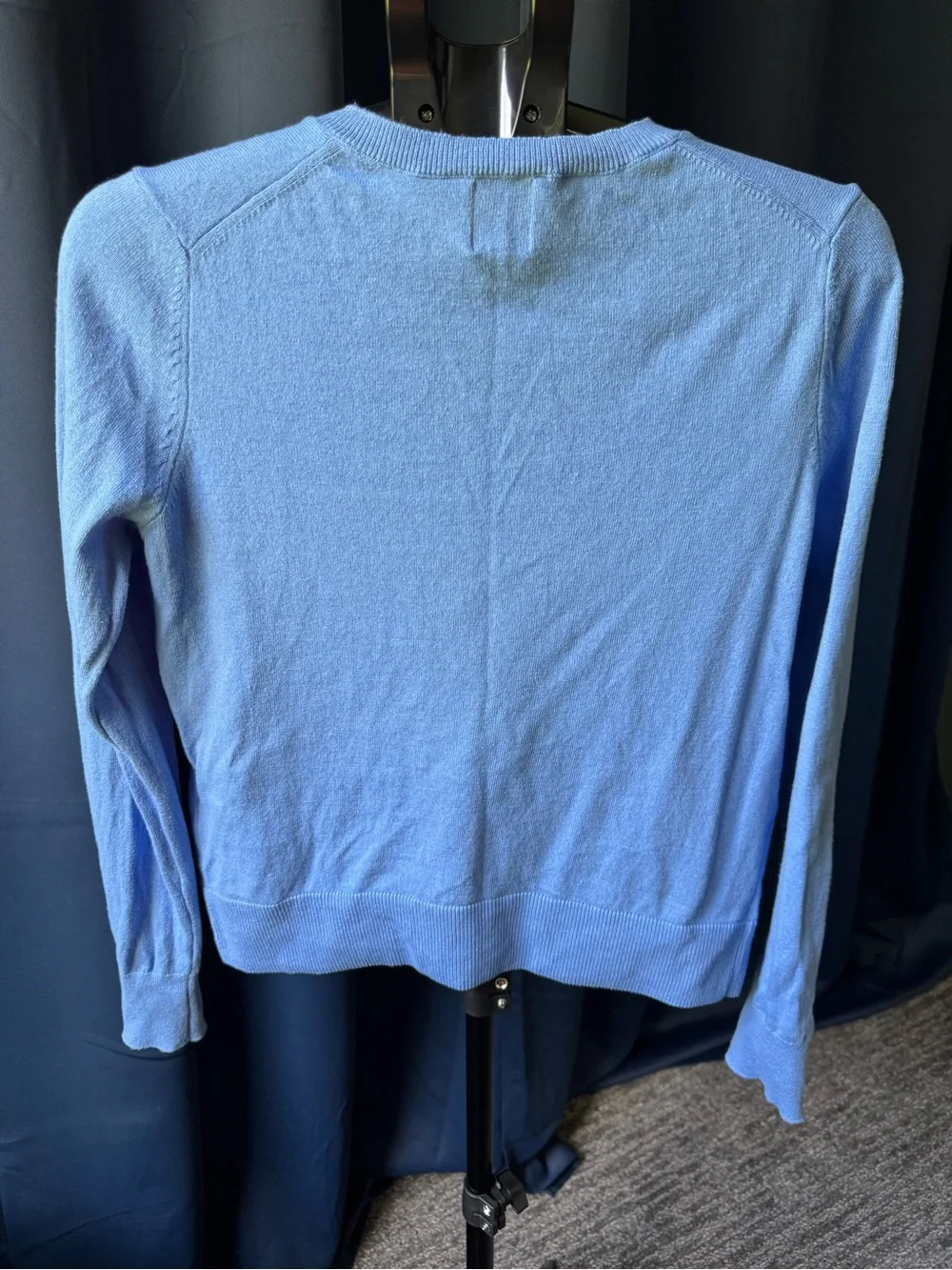 GAP Women’s Blue Long Sleeve Cardigan Size Medium Classic Preppy 100% Cotton